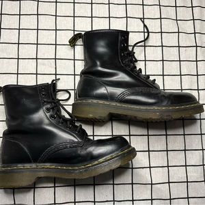 Dr Martens black 1460 boots